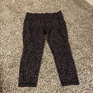 Athleta salutation pocket leggings
